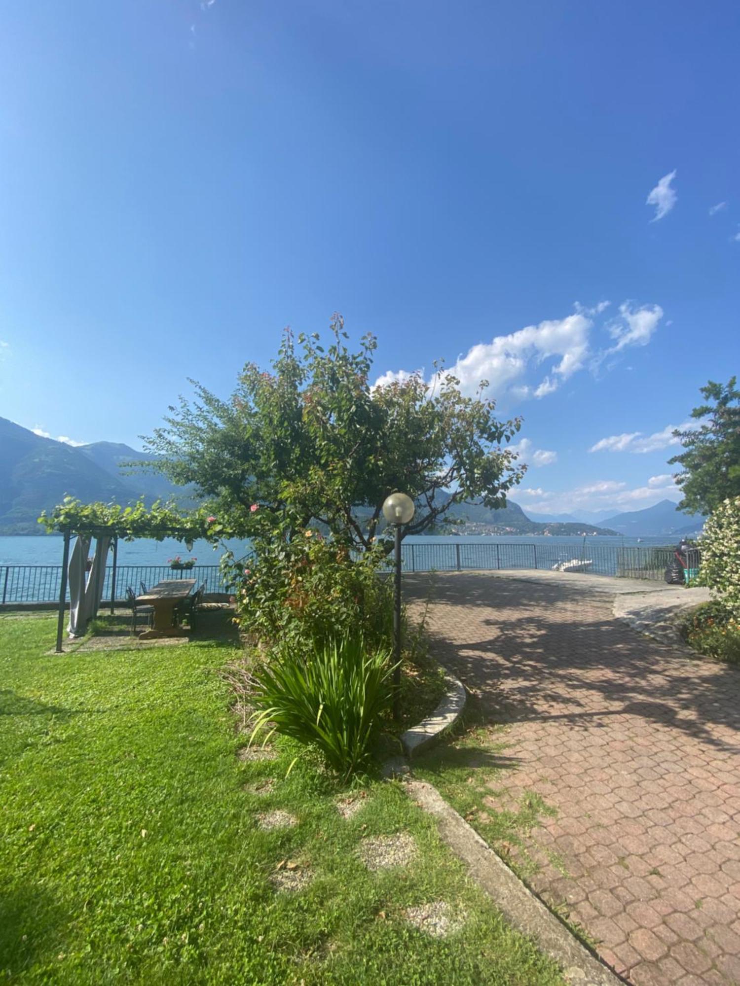 Peonia Apartment - Appartamento Vista Lago Lezzeno Dış mekan fotoğraf