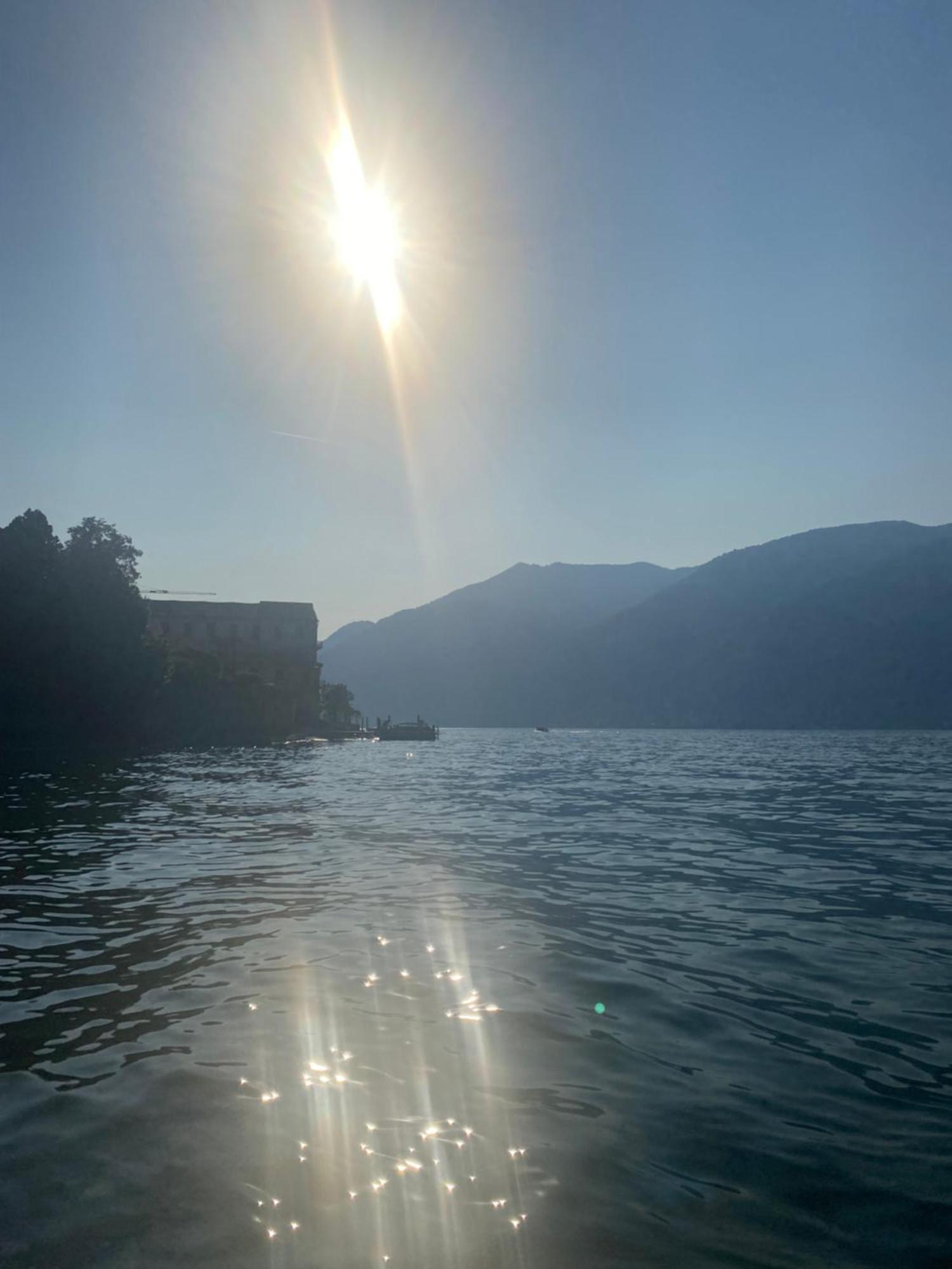 Peonia Apartment - Appartamento Vista Lago Lezzeno Dış mekan fotoğraf