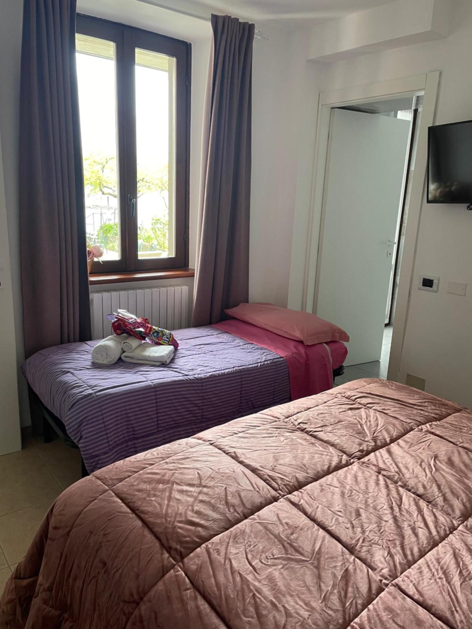 Peonia Apartment - Appartamento Vista Lago Lezzeno Oda fotoğraf