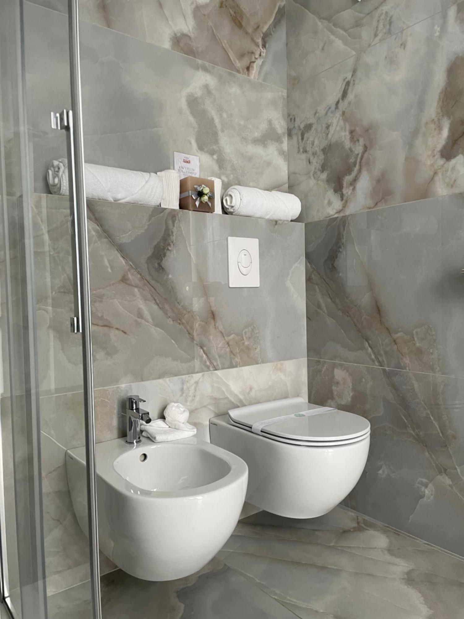 Peonia Apartment - Appartamento Vista Lago Lezzeno Dış mekan fotoğraf