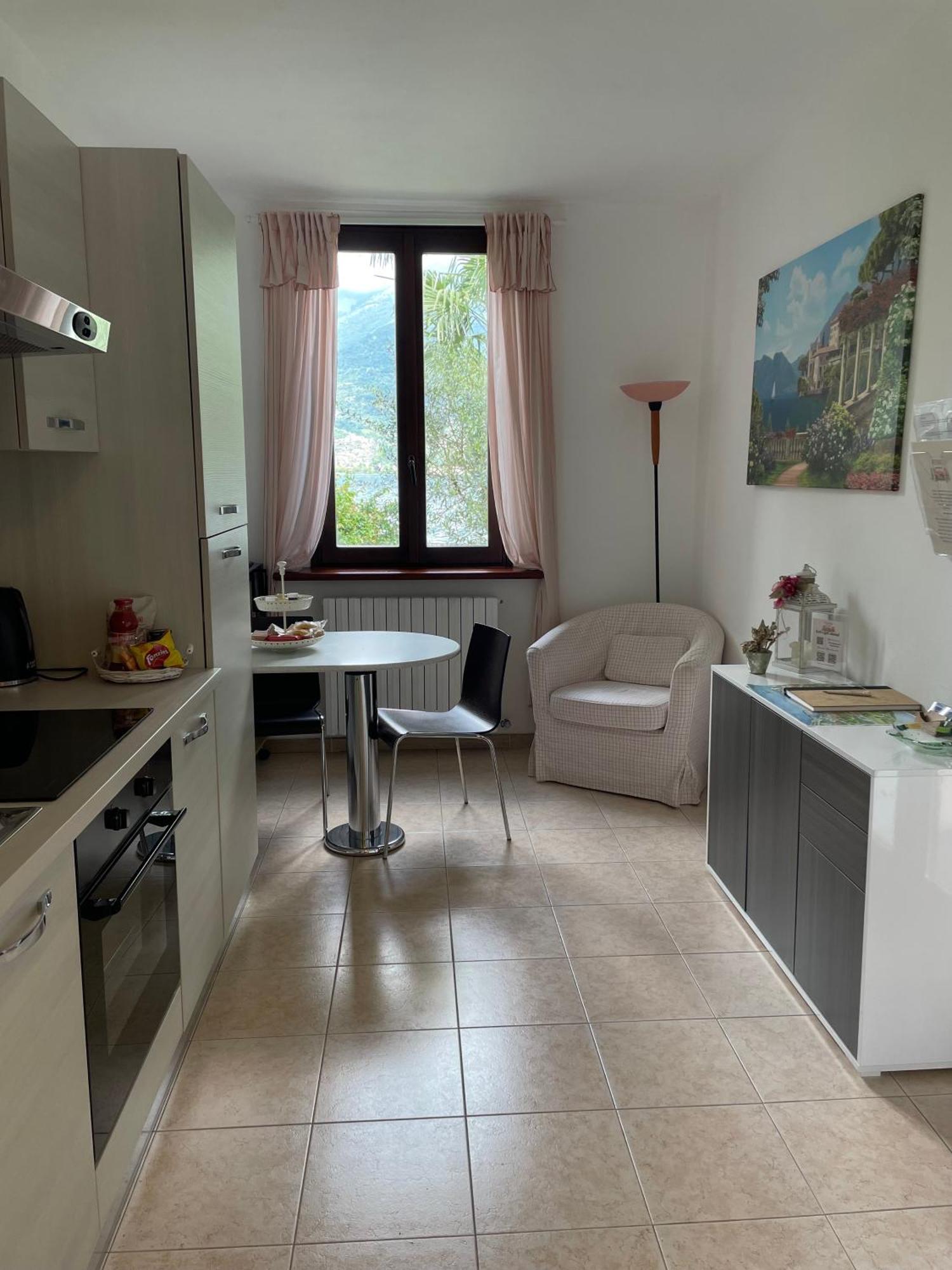 Peonia Apartment - Appartamento Vista Lago Lezzeno Dış mekan fotoğraf